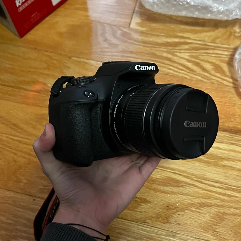 Canon EOS Rebel T7